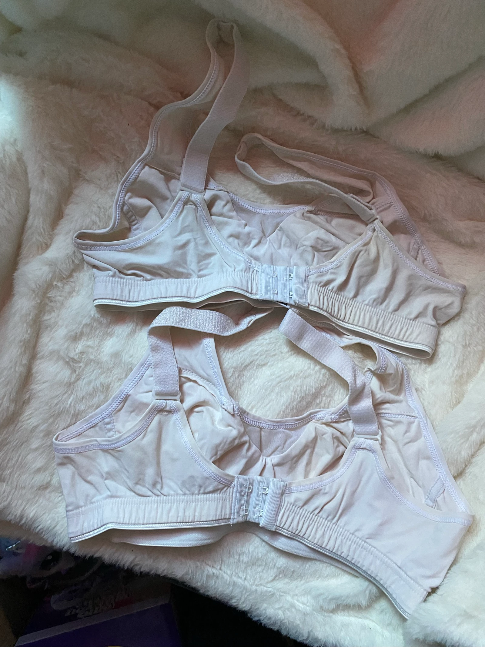 Lote de dos sujetadores Arena talla 85B y talla 85C – photo 2